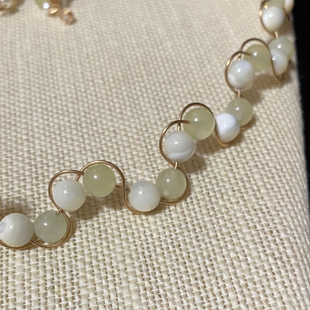 Vintage new jade & cream gemstone Beaded gold filled Necklace and Earring Set - Picture 12 of 16
